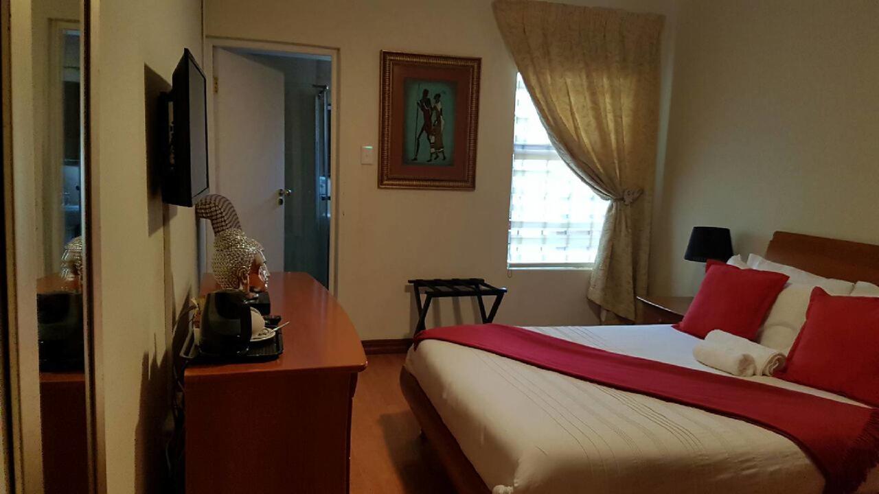 Lily White Guest House Centurion Dış mekan fotoğraf