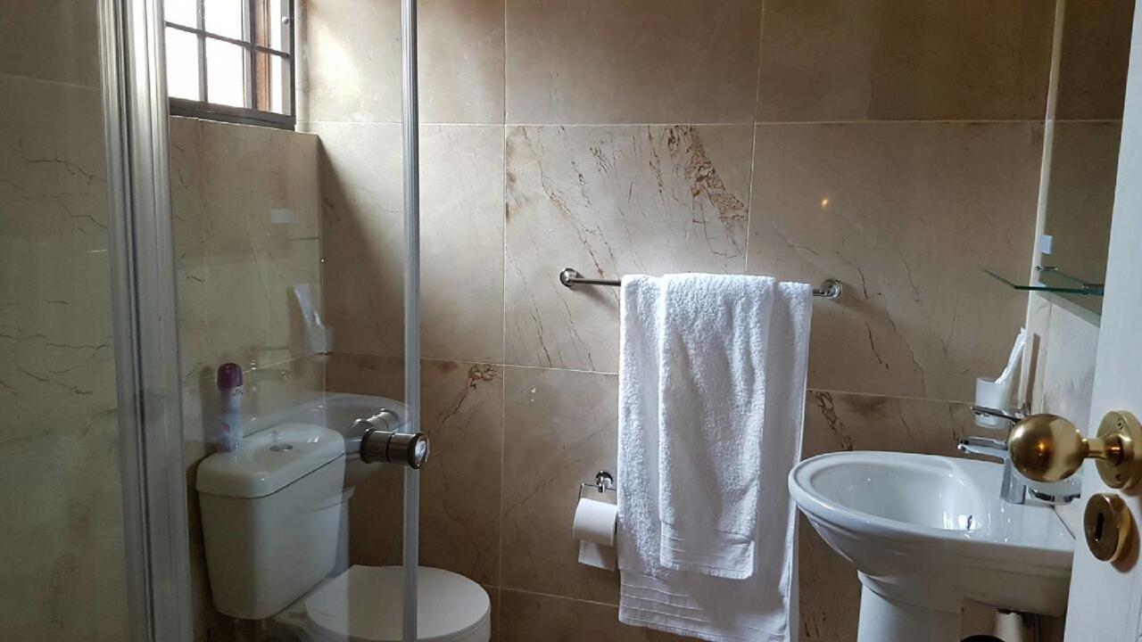 Lily White Guest House Centurion Dış mekan fotoğraf