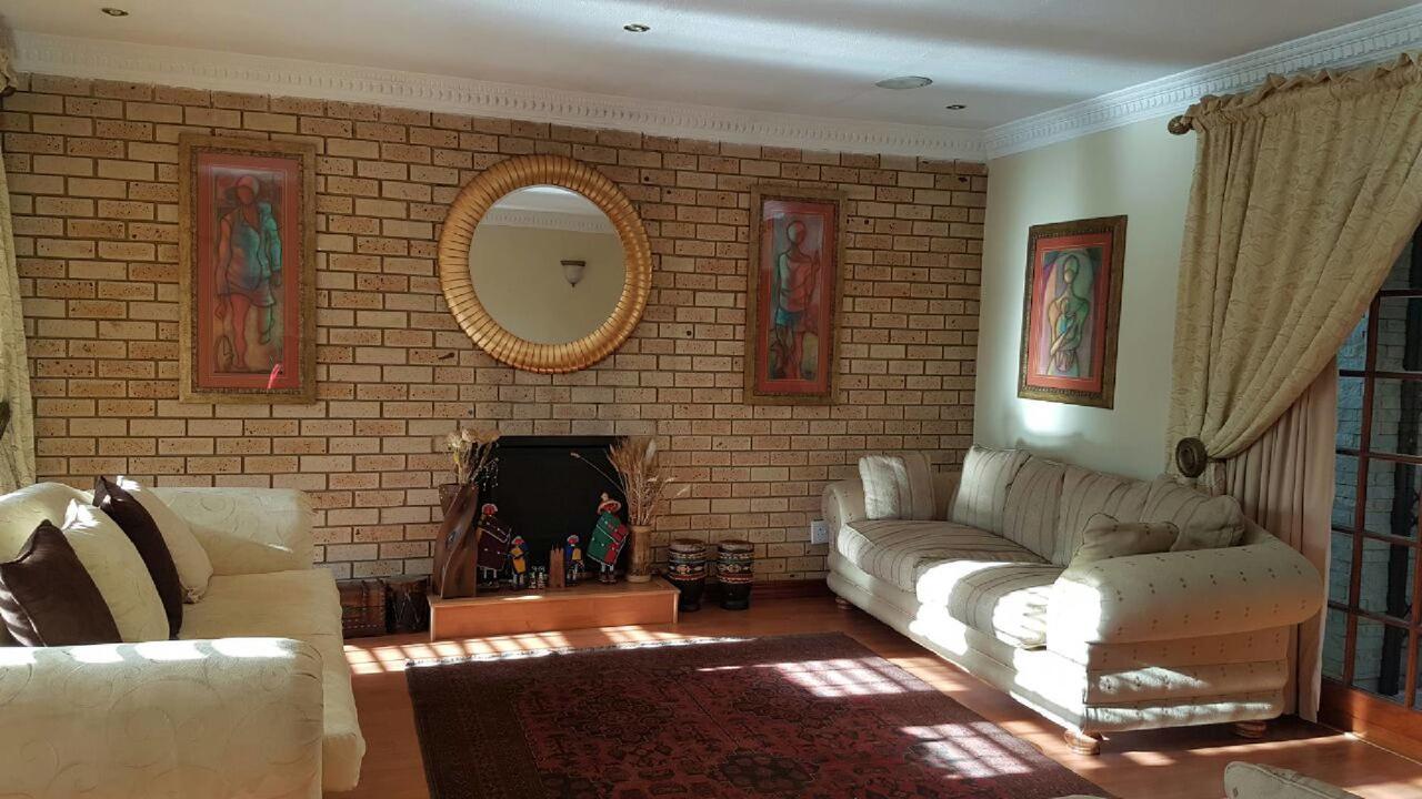Lily White Guest House Centurion Dış mekan fotoğraf